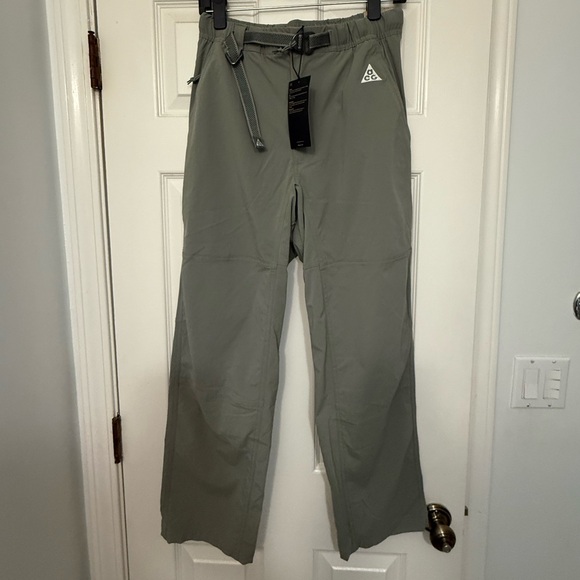 NWT Nike ACG
Men's UV Hiking Pants small - Picture 1 of 3